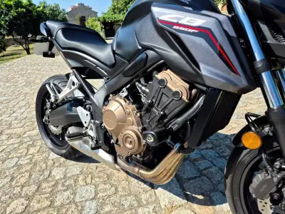 Honda CB 1000R 2017 - 5990 EUR, 25000 km - AUTO.MOTO.pt - 25000km - foto 4 de 24