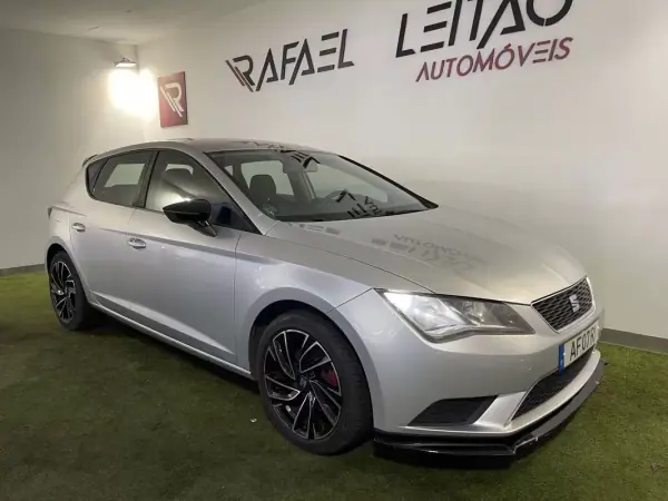SEAT Leon 2013 - 8500 EUR, 258000 km - AUTO.MOTO.pt - 258000km - foto 11 de 27