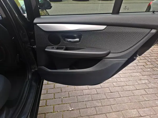 BMW 216 Gran Tourer 2019 - 16500 EUR, 100000 km - AUTO.MOTO.pt - 100000km - foto 23 de 27
