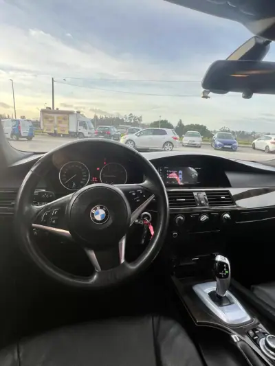 BMW 520 2010 - 10000 EUR, 326786 km - AUTO.MOTO.pt - 326786km - foto 10 de 17