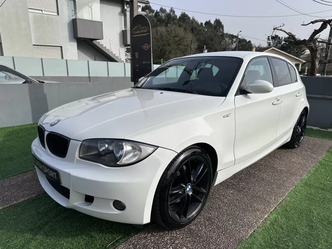 BMW 118 2009 - 10900 EUR, 240000 km - AUTO.MOTO.pt - 240000km - foto 3 de 14