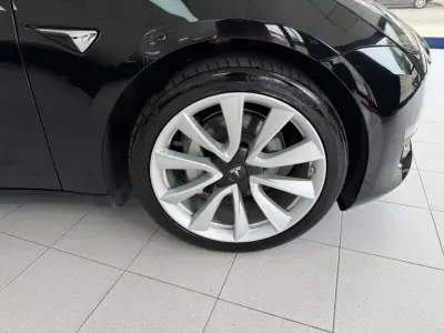 Tesla Model 3 2019 - 28500 EUR, 74000 km - AUTO.MOTO.pt - 74000km - foto 4 de 26