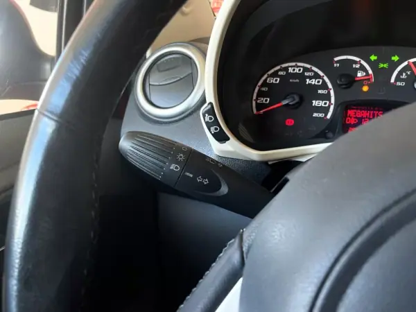 Ford KA 2015 - 7500 EUR, 121750 km - AUTO.MOTO.pt - 121750km - foto 24 de 45