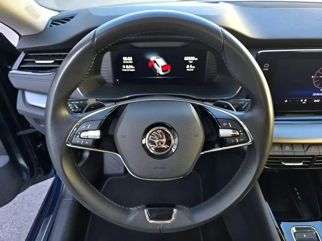 Skoda Octavia Break 2023 - 24250 EUR, 62500 km - 62500km - foto 14 de 30