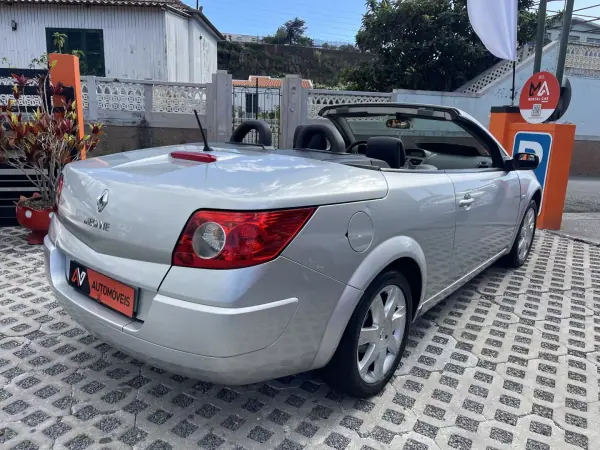 Renault Mégane Cabrio 2008 - 6950 EUR, 255883 km - AUTO.MOTO.pt - 255883km - foto 7 de 12