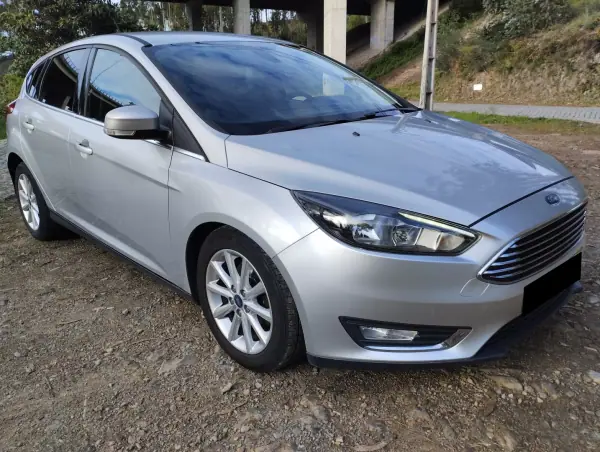 Ford Focus 2018 - 9999 EUR, 160000 km - AUTO.MOTO.pt - 160000km - foto 3 de 30