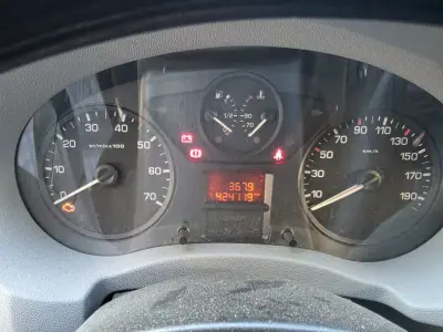 Citroën Jumpy 2010 - 1950 EUR, 424119 km - AUTO.MOTO.pt - 424119km - foto 8 de 9