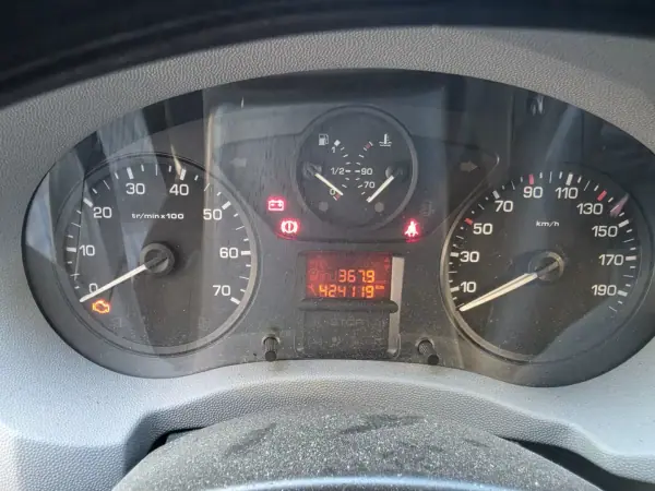 Citroën Jumpy 2010 - 1950 EUR, 424119 km - AUTO.MOTO.pt - 424119km - foto 8 de 9