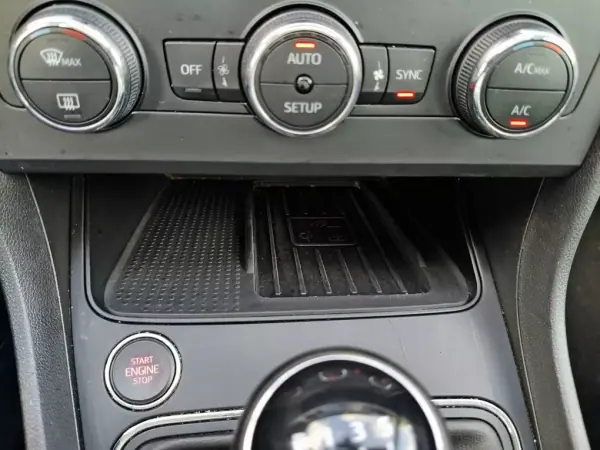 SEAT Leon 2019 - 15490 EUR, 89879 km - AUTO.MOTO.pt - 89879km - foto 34 de 35