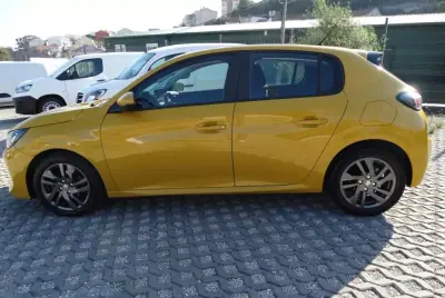 Peugeot 208 2021 - 13780 EUR, 51240 km - AUTO.MOTO.pt - 51240km - foto 16 de 21