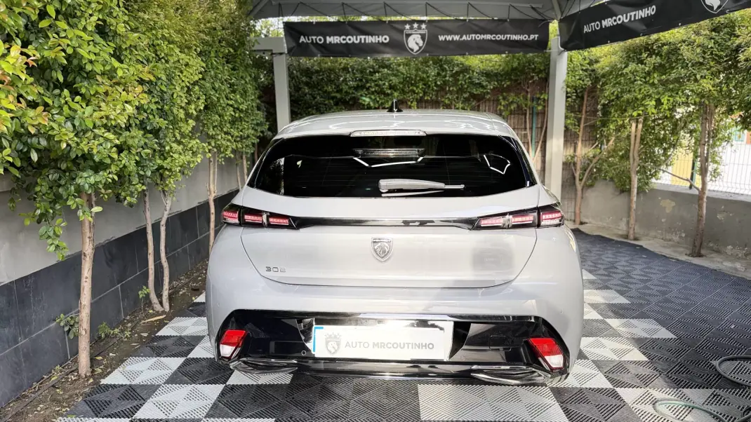 Peugeot 308 2025 - 24500 EUR, 7700 km - AUTO.MOTO.pt - 7700km - foto 18 de 21
