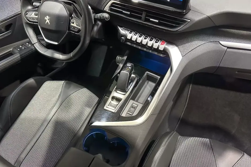 Peugeot 3008 2021 - 23450 EUR, 45084 km - AUTO.MOTO.pt - 45084km - foto 38 de 51