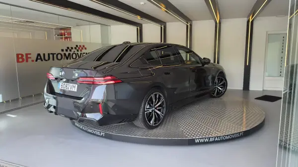 BMW i5 2024 - 52900 EUR, 41826 km - AUTO.MOTO.pt - 41826km - foto 21 de 55
