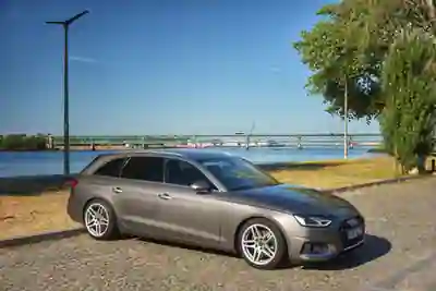 Audi A4 Avant 2020 — foto 3 de 14