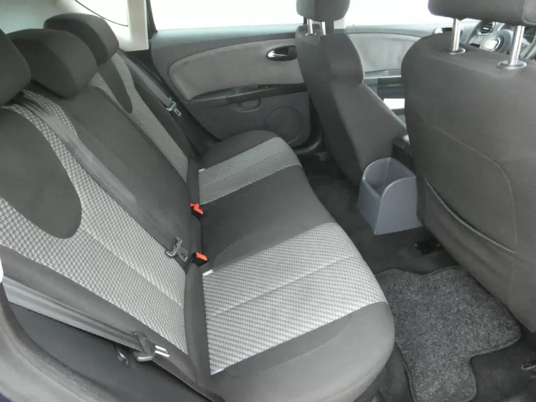 SEAT Leon 2008 - 8500 EUR, 280000 km - AUTO.MOTO.pt - 280000km - foto 10 de 21