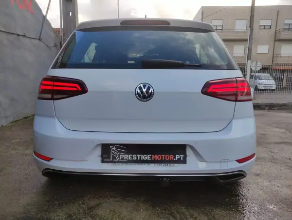 Volkswagen Golf 2018 - 15900 EUR, 106000 km - AUTO.MOTO.pt - 106000km - foto 27 de 29