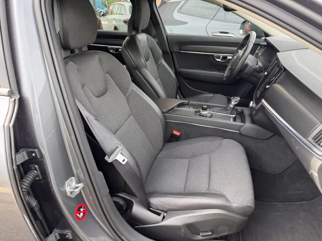 Volvo V90 2017 - 23750 EUR, 133014 km - AUTO.MOTO.pt - 133014km - foto 25 de 25