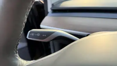 Tesla Model 3 2022 - 31900 EUR, 57000 km - AUTO.MOTO.pt - 57000km - foto 15 de 47