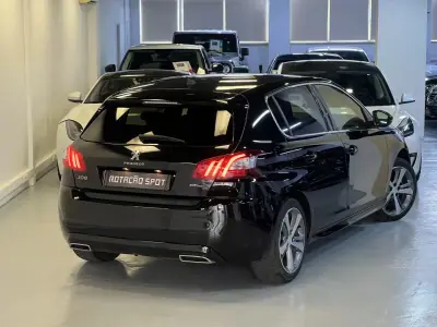 Peugeot 308 2017 - 10990 EUR, 120000 km - AUTO.MOTO.pt - 120000km - foto 4 de 35