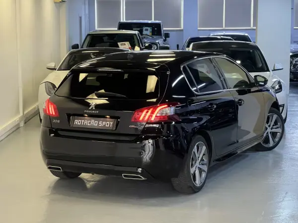 Peugeot 308 2017 - 10990 EUR, 120000 km - AUTO.MOTO.pt - 120000km - foto 4 de 35