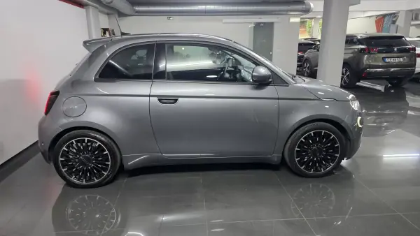 Fiat 500e 2021 - 17990 EUR, 41000 km - 41000km - foto 3 de 53