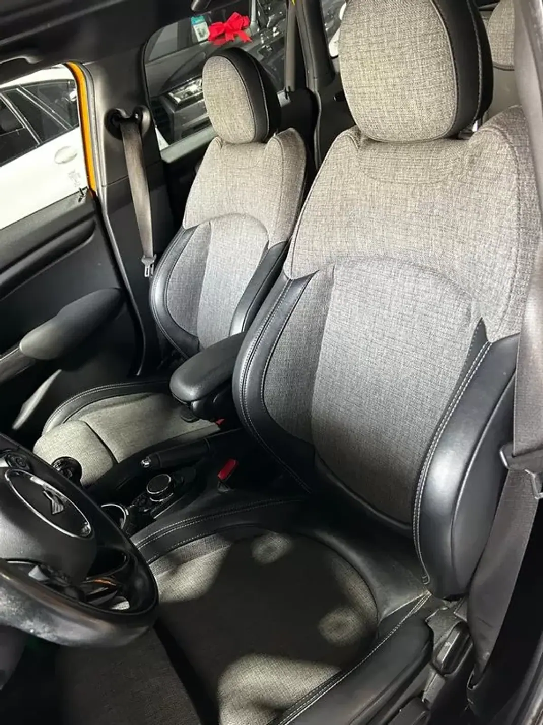 MINI 5 Portas 2016 - 13000 EUR, 203000 km - AUTO.MOTO.pt - 203000km - foto 21 de 27