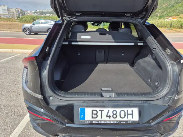 Kia EV6 2025 - 38500 EUR, 30240 km - AUTO.MOTO.pt - 30240km - foto 8 de 15