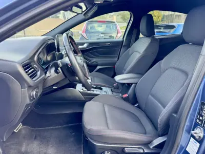 Ford Focus 2019 - 13900 EUR, 129500 km - AUTO.MOTO.pt - 129500km - foto 12 de 19