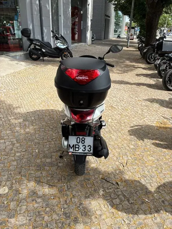 Honda PCX 125 2011 - 1550 EUR, 40268 km - AUTO.MOTO.pt - 40268km - foto 2 de 12