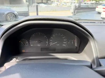 Land Rover Range Rover 1997 - 8900 EUR, 283000 km - AUTO.MOTO.pt - 283000km - foto 9 de 12