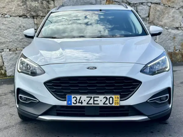 Ford Focus 2019 - 13990 EUR, 83000 km - AUTO.MOTO.pt - 83000km - foto 3 de 51