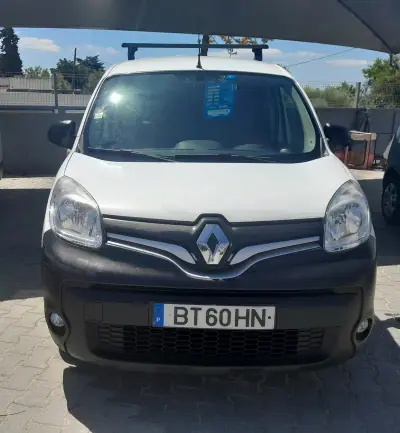 Renault 1.5 dCi Confort S/S 2018 - 10900 EUR, 173000 km - AUTO.MOTO.pt - 173000km - foto 2 de 16