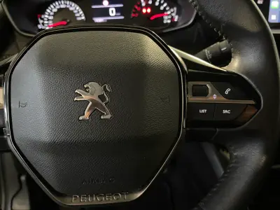 Peugeot 208 2022 - 13450 EUR, 145000 km - AUTO.MOTO.pt - 145000km - foto 17 de 29