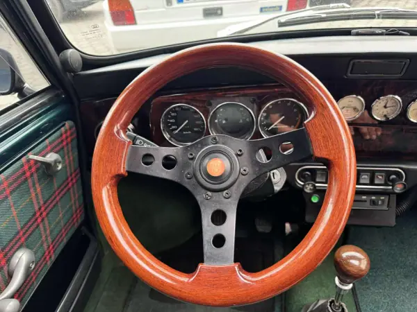 MINI 1275 1992 - 24000 EUR, 21000 km - AUTO.MOTO.pt - 21000km - foto 13 de 22