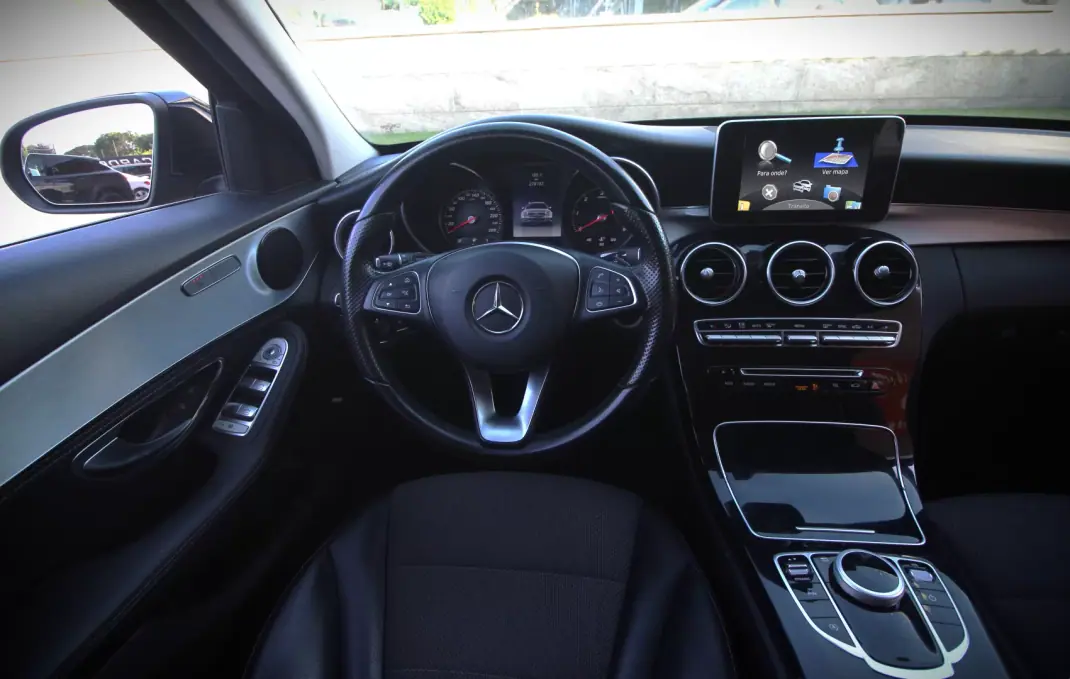 Mercedes-Benz C 200 2015 - 14990 EUR, 229000 km - AUTO.MOTO.pt - 229000km - foto 17 de 48