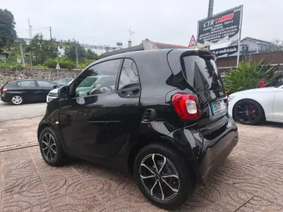 Smart Fortwo Cabrio 2016 - 9900 EUR, 76000 km - AUTO.MOTO.pt - 76000km - foto 10 de 24