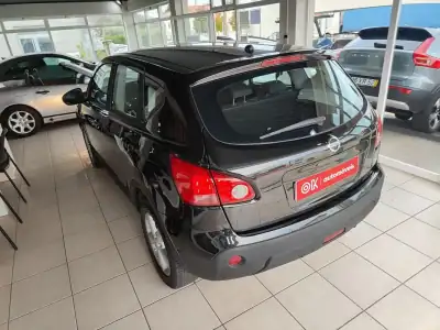 Nissan Qashqai 2010 - 6750 EUR, 250000 km - AUTO.MOTO.pt - 250000km - foto 8 de 32
