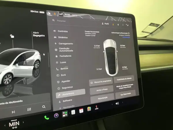 Tesla Model Y 2023 - 35450 EUR, 75000 km - AUTO.MOTO.pt - 75000km - foto 28 de 39