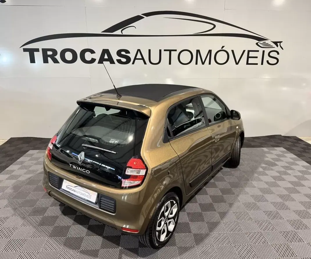 Renault Twingo 2015 - 7900 EUR, 124650 km - 124650km - foto 36 de 42