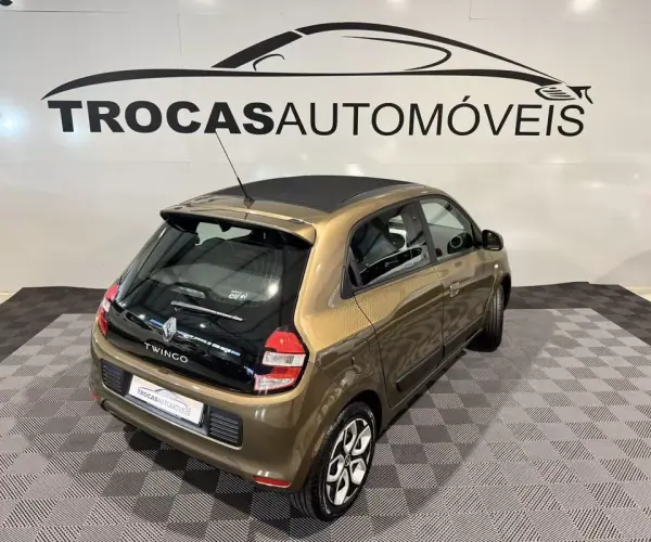 Renault Twingo 2015 - 7900 EUR, 124650 km - AUTO.MOTO.pt - 124650km - foto 36 de 42