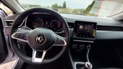 Renault Clio 2020 - 13500 EUR, 149999 km - AUTO.MOTO.pt - 149999km - foto 30 de 37