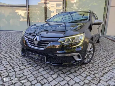 Renault Mégane Sport Tourer 2018 - 14900 EUR, 112000 km - AUTO.MOTO.pt - 112000km - foto 2 de 28