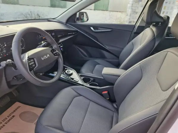 Kia Niro EV 2024 - 33500 EUR, 1700 km - AUTO.MOTO.pt - 1700km - foto 21 de 48