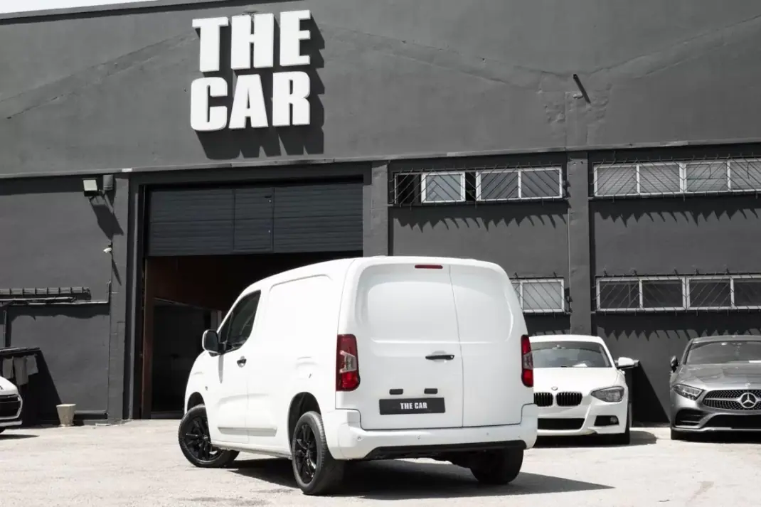 Opel COMBO 2021 - 15999 EUR, 149000 km - 149000km - foto 5 de 15
