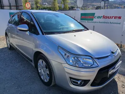 Citroën C4 2010 — photo 6 of 27
