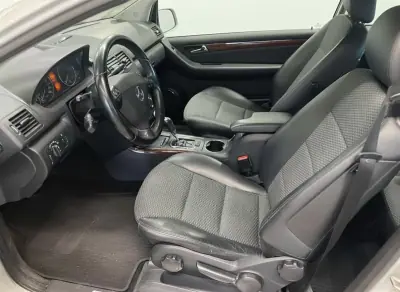 Mercedes-Benz A 180 2009 - 9990 EUR, 187484 km - AUTO.MOTO.pt - 187484km - foto 3 de 6