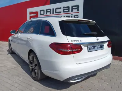 Mercedes-Benz C 300 2020 - 27500 EUR, 110116 km - foto 6 de 28