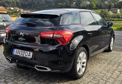 Citroën DS5 2014 - 13999 EUR, 160000 km - AUTO.MOTO.pt - 160000km - foto 2 de 29