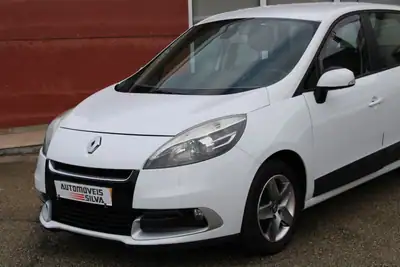 Renault Scénic 2012 - 7900 EUR, 212000 km - AUTO.MOTO.pt - 212000km - foto 2 de 21