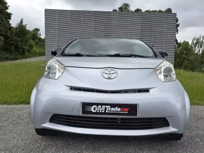 Toyota iQ 2011 - 7499 EUR, 126382 km - AUTO.MOTO.pt - 126382km - foto 9 de 25
